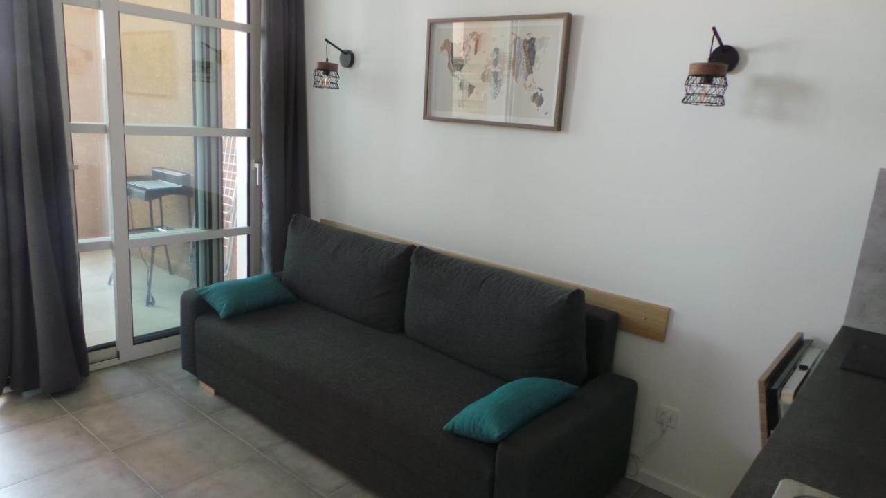 Appartements Modernes Vue Mer A Cap Esterel Saint-Raphaël Exterior foto
