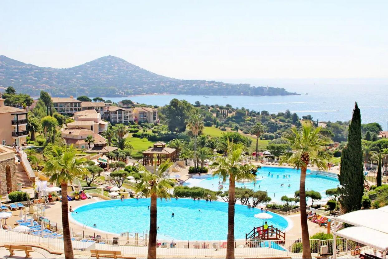 Appartements Modernes Vue Mer A Cap Esterel Saint-Raphaël Exterior foto